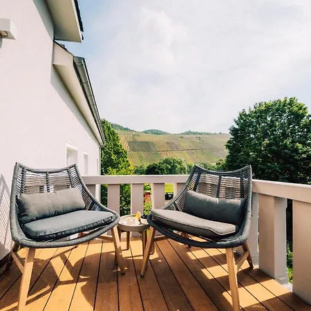 Gut Foersterlay - Exklusive Boutique Im Historischen Winzerhaus Direkt An Der Mosel Losnich