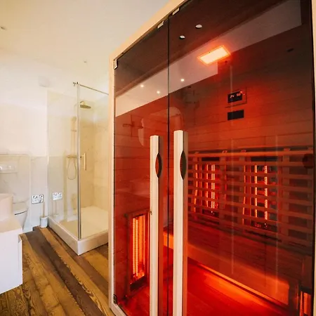 Gut Foersterlay - Exklusive Boutique Im Historischen Winzerhaus Direkt An Der Mosel Lösnich