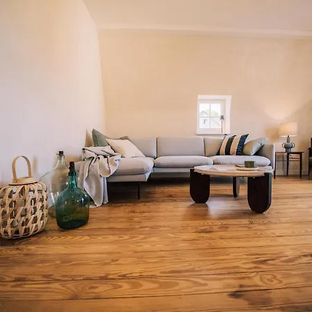 Apartment Gut Foersterlay - Exklusive Boutique Im Historischen Winzerhaus Direkt An Der Mosel