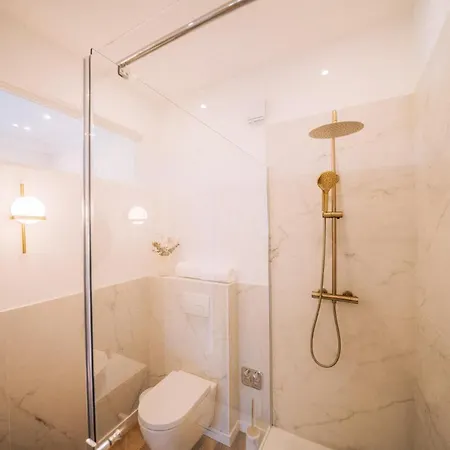 Daire Gut Foersterlay - Exklusive Boutique Im Historischen Winzerhaus Direkt An Der Mosel