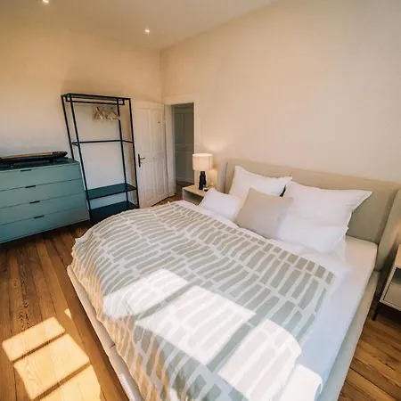 Apartament Gut Foersterlay - Exklusive Boutique Im Historischen Winzerhaus Direkt An Der Mosel Lösnich