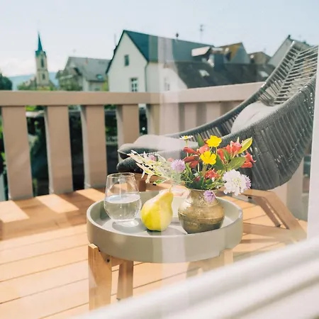 Gut Foersterlay - Exklusive Boutique Im Historischen Winzerhaus Direkt An Der Mosel Lösnich