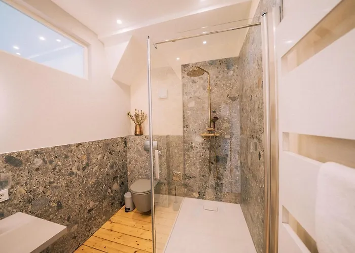 Gut Foersterlay - Exklusive Boutique Im Historischen Winzerhaus Direkt An Der Mosel Apartamento