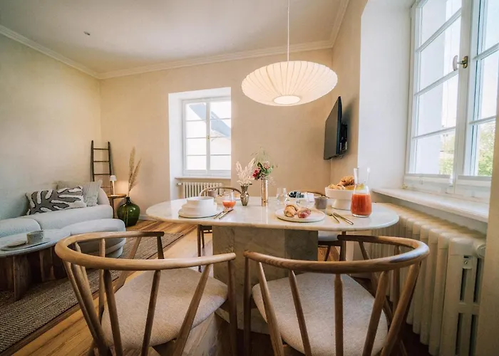 Gut Foersterlay - Exklusive Boutique Im Historischen Winzerhaus Direkt An Der Mosel Lösnich