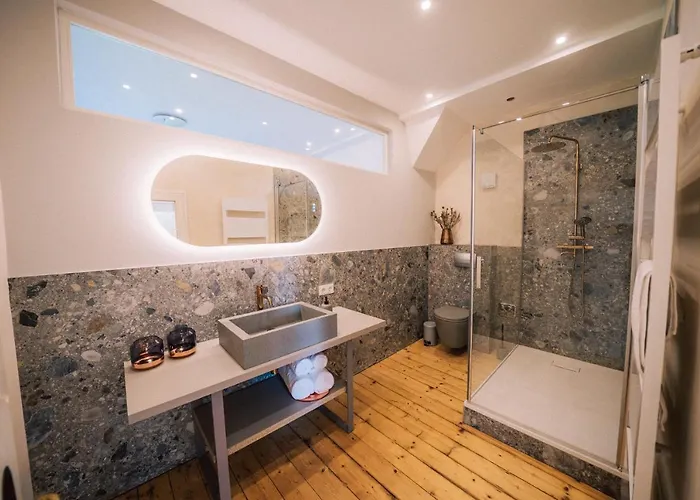 Gut Foersterlay - Exklusive Boutique Im Historischen Winzerhaus Direkt An Der Mosel *