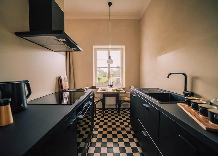 Gut Foersterlay - Exklusive Boutique Im Historischen Winzerhaus Direkt An Der Mosel * Lösnich